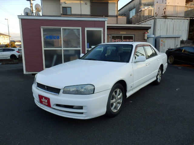 2000 Nissan Skyline
