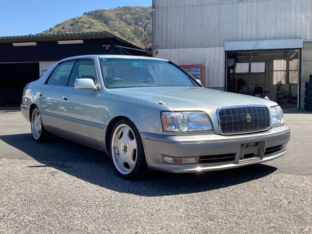 1996 Toyota Crown Majesta – thumbnail 3