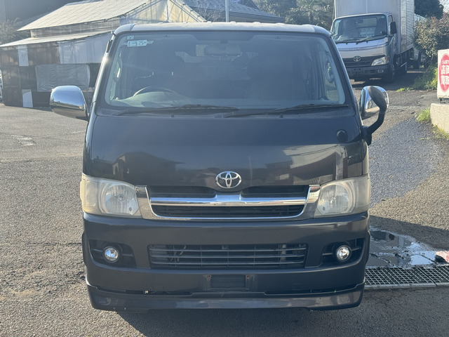 2005 Toyota Hiace – thumbnail 2