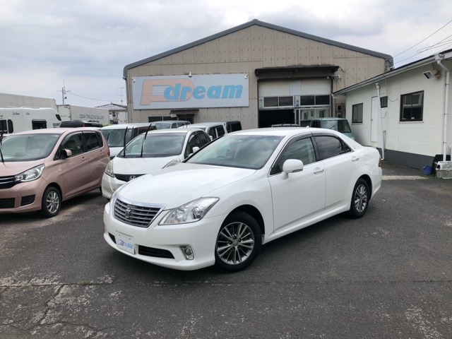 2010 Toyota Crown Royal