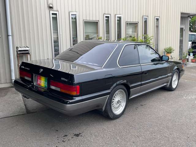 1991 Nissan Leopard – thumbnail 2