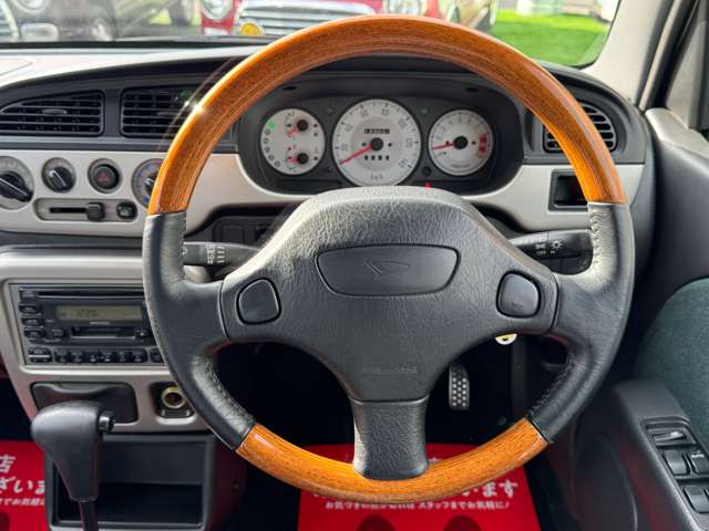 2001 Daihatsu Mira Gino – thumbnail 4