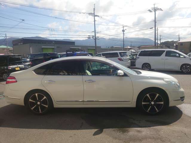 2010 Nissan Teana – thumbnail 3