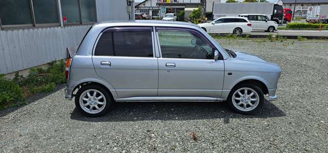 2004 Daihatsu Mira Gino – thumbnail 4