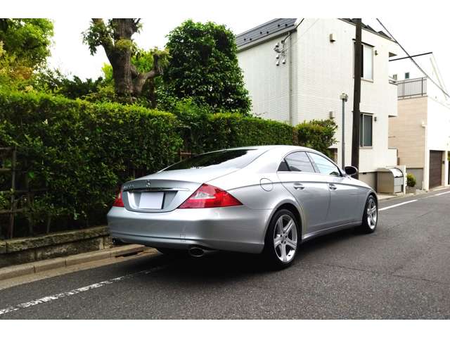 2005 Mercedes-Benz CLS-Class – thumbnail 3