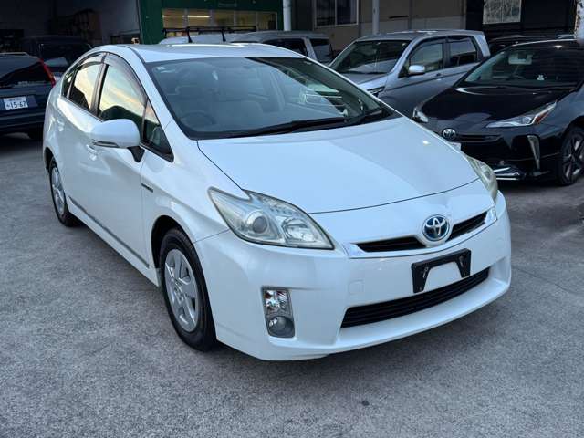 2010 Toyota Prius – thumbnail 3