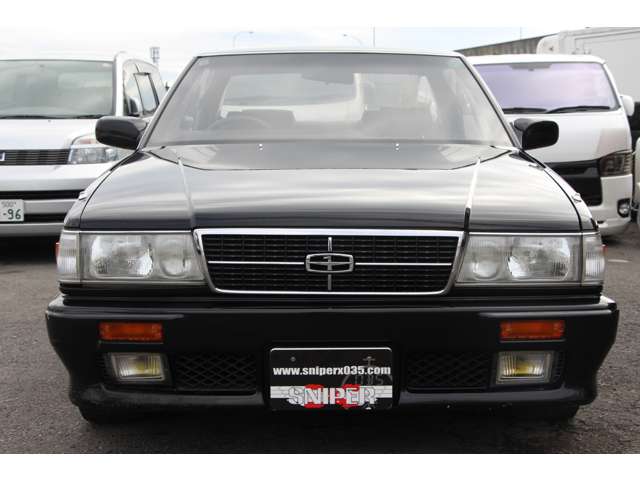1991 Nissan Gloria – thumbnail 2