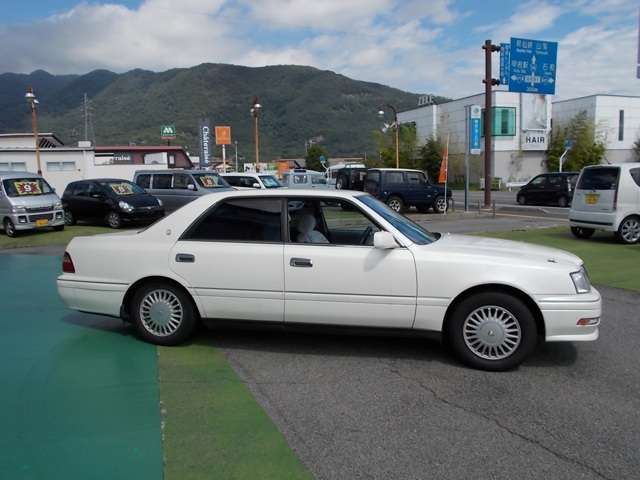 1996 Toyota Crown – thumbnail 4