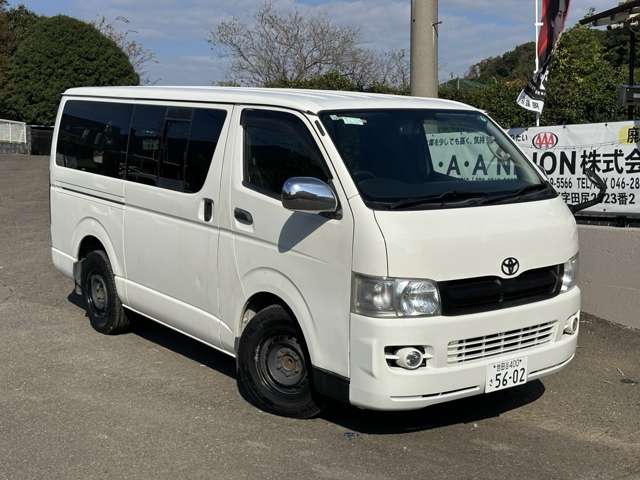2006 Toyota Hiace – thumbnail 2