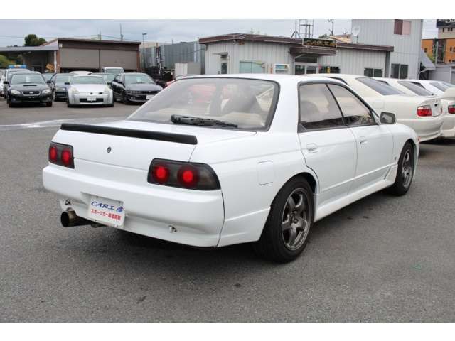 1990 Nissan Skyline – thumbnail 3