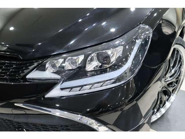 2009 Toyota Mark X – thumbnail 4