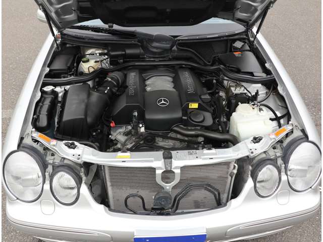 2002 Mercedes-Benz E-Class – thumbnail 3