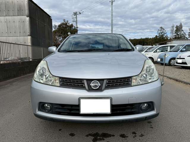 2009 Nissan Wingroad – thumbnail 3