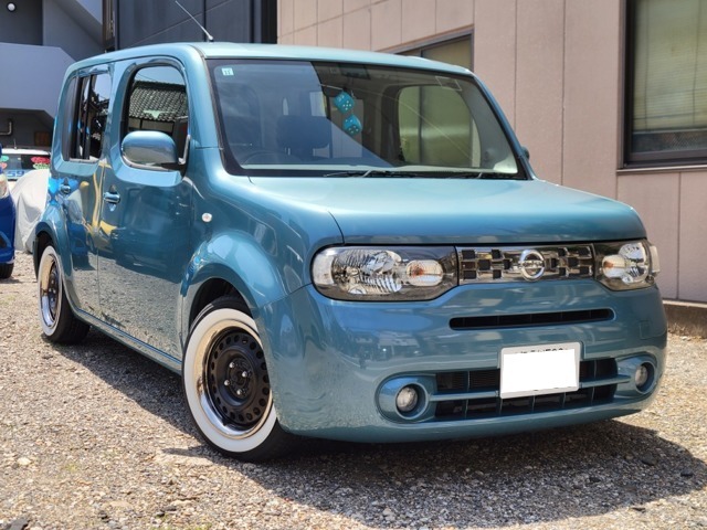 2010 Nissan Cube – thumbnail 2