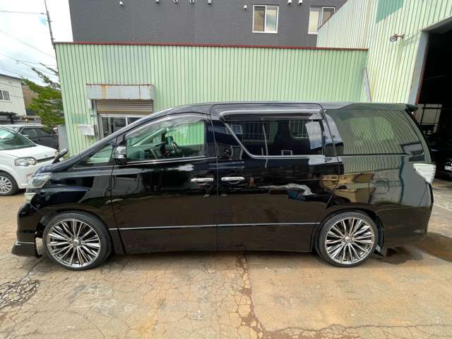 2009 Toyota Vellfire – thumbnail 2