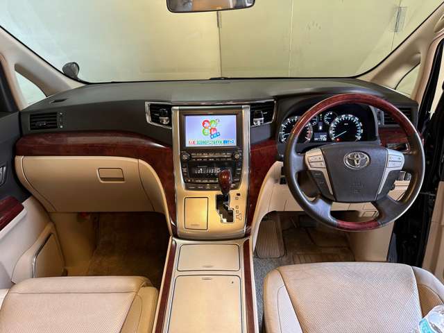 2008 Toyota Alphard – thumbnail 2