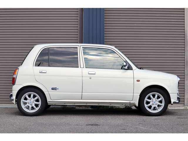 2001 Daihatsu Mira Gino – thumbnail 4