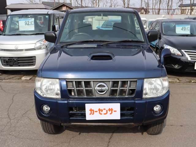 2010 Nissan Kix – thumbnail 2