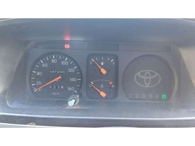 2001 Toyota LiteAce Track – thumbnail 3