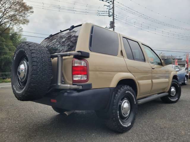 1999 Nissan Terrano – thumbnail 2
