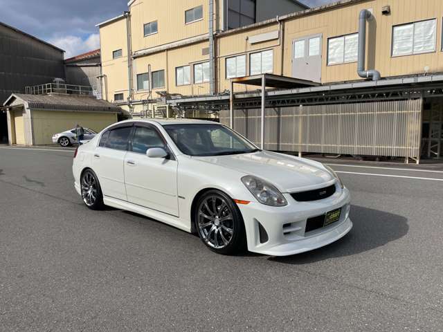 2004 Nissan Skyline – thumbnail 4