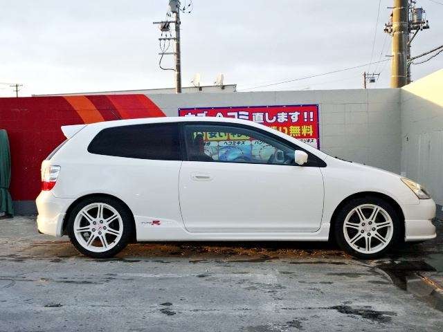 2004 Honda Civic Type R – thumbnail 4