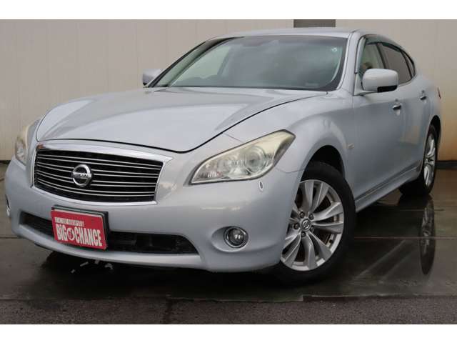 2010 Nissan Fuga – thumbnail 3