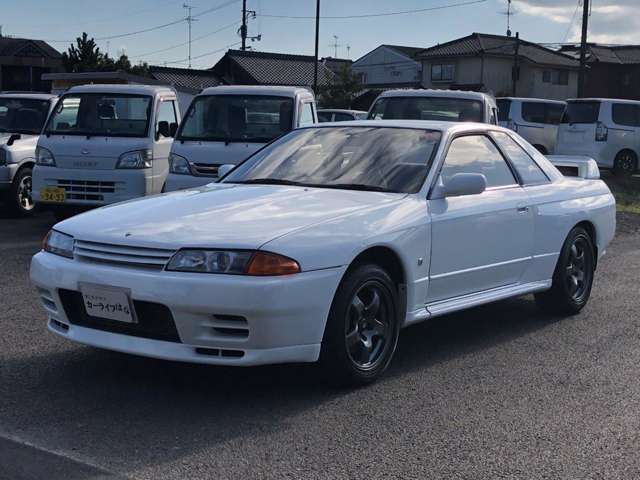 1994 Nissan Skyline GT-R – thumbnail 2