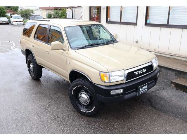 1999 Toyota Hilux Surf – thumbnail 2