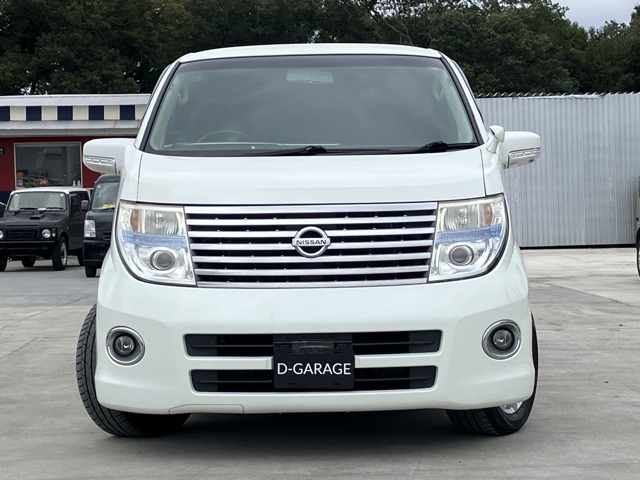 2007 Nissan Elgrand – thumbnail 2