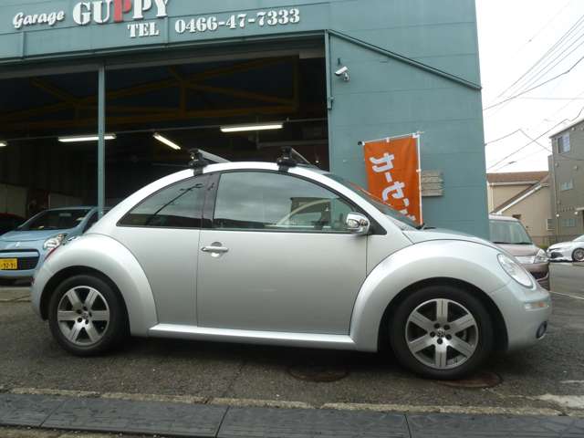 2006 Volkswagen New Beetle – thumbnail 4