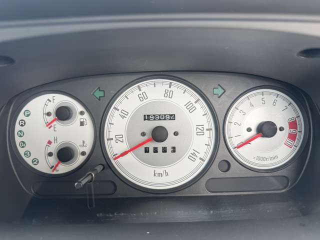 2001 Daihatsu Mira Gino – thumbnail 4