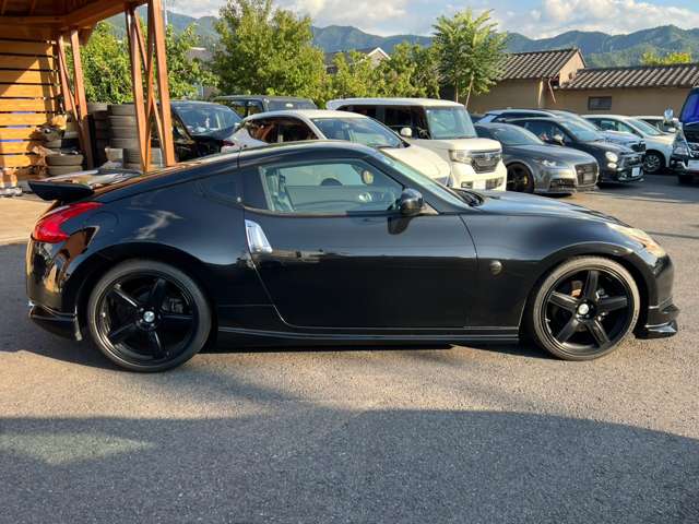 2009 Nissan Fairlady Z – thumbnail 3
