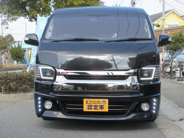 2009 Toyota Hiace – thumbnail 4