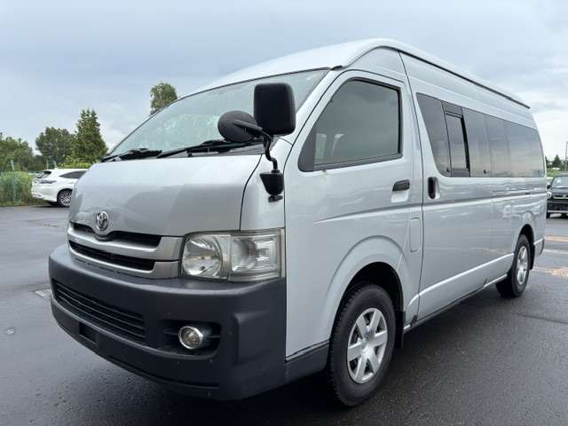 2007 Toyota Hiace – thumbnail 2