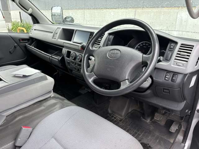 2007 Toyota Hiace – thumbnail 4