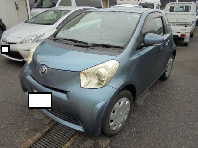 2009 Toyota iQ – thumbnail 3