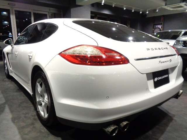 2010 Porsche Panamera – thumbnail 4