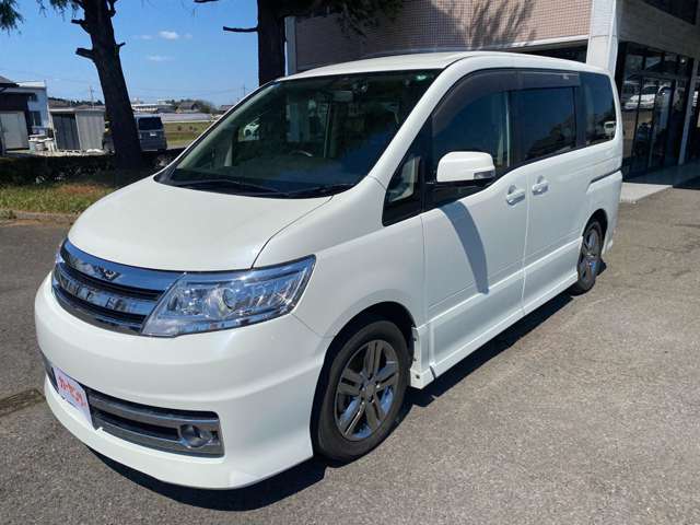 2009 Nissan Serena – thumbnail 4