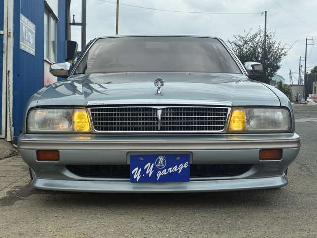1991 Nissan Cima – thumbnail 2