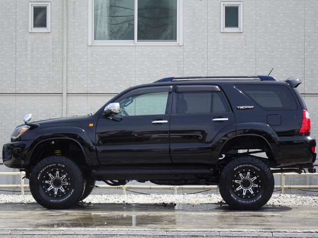 2006 Toyota Hilux Surf – thumbnail 3
