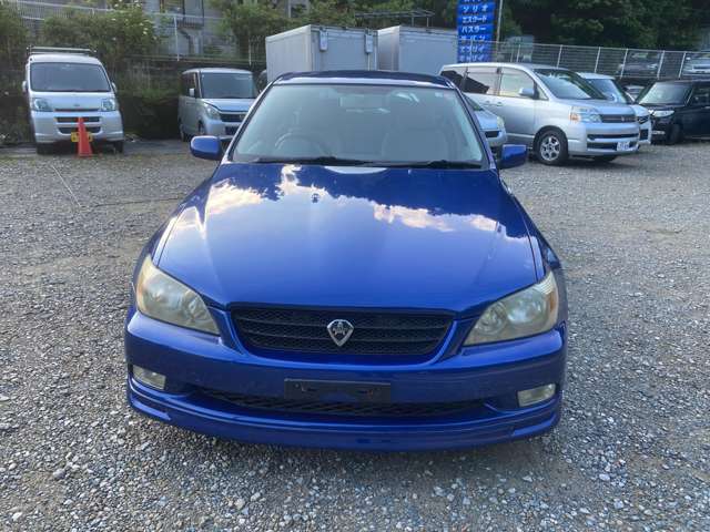 2001 Toyota Altezza G – thumbnail 2
