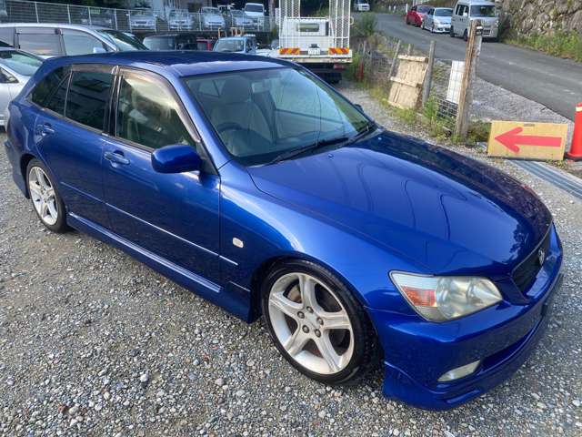 2001 Toyota Altezza G – thumbnail 3