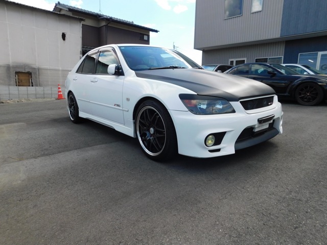 2000 Toyota Altezza