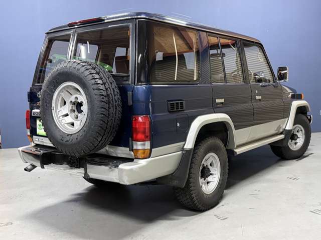 1996 Toyota Land Cruiser 70 – thumbnail 3