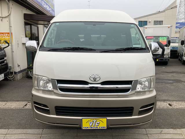2006 Toyota Hiace – thumbnail 2