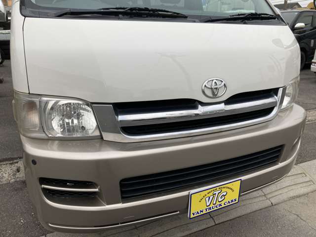 2006 Toyota Hiace – thumbnail 4