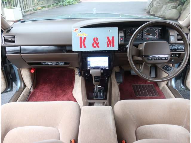 1990 Nissan Cima – thumbnail 3
