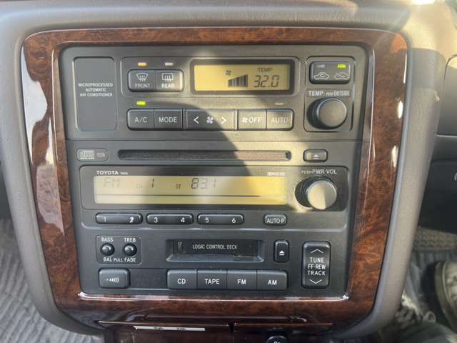 1997 Toyota Crown – thumbnail 3