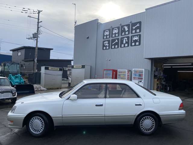 1997 Toyota Crown – thumbnail 4